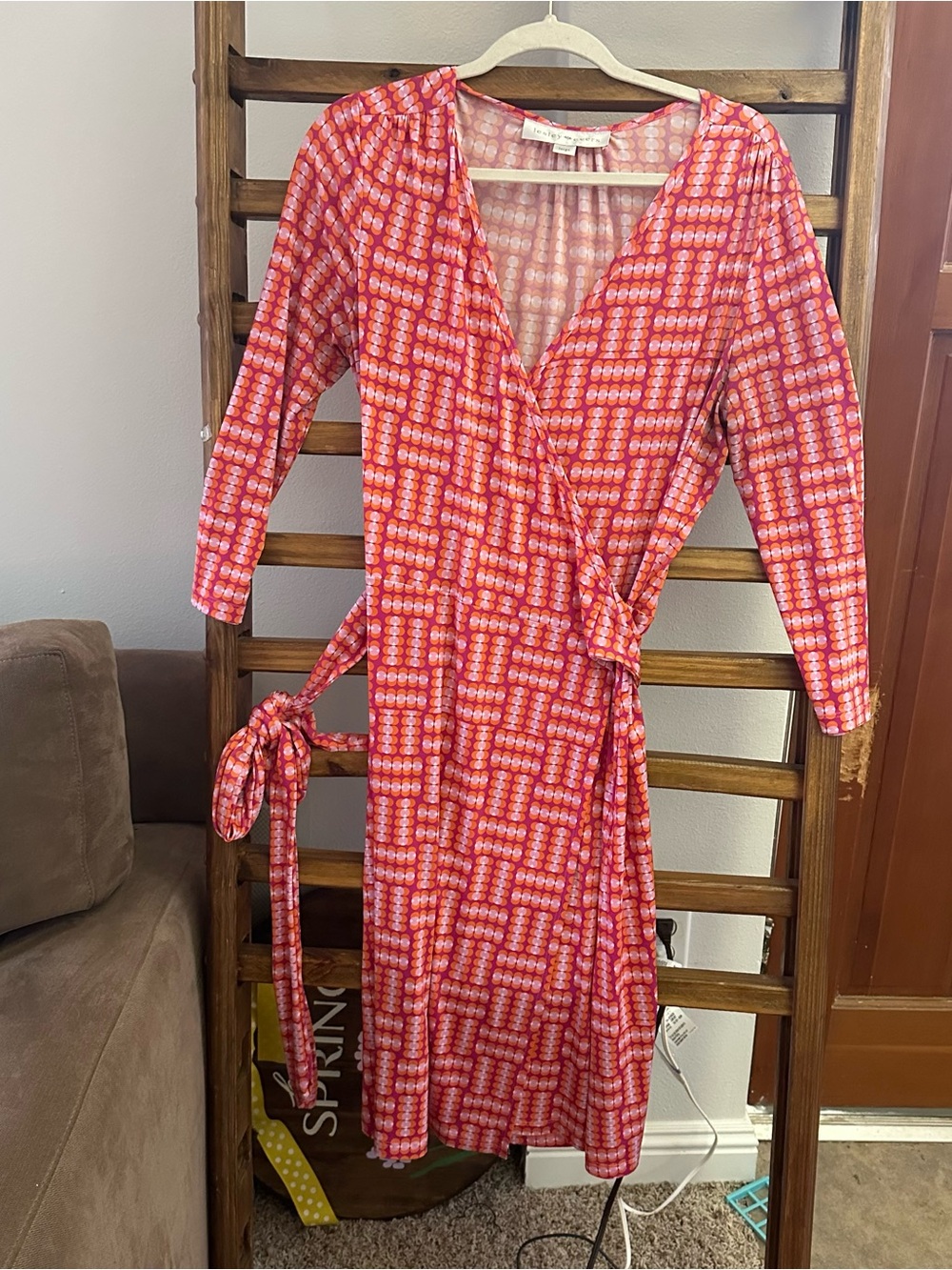 Lesley Evers Women's Bright Pink Geometric Wrap Dress with Long Sleeves